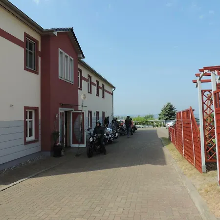 Guest house Achteridyll 3*
